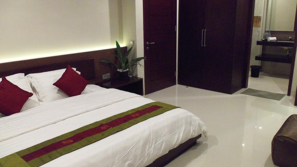 The Arnaya Villa Kuta  Ruang foto