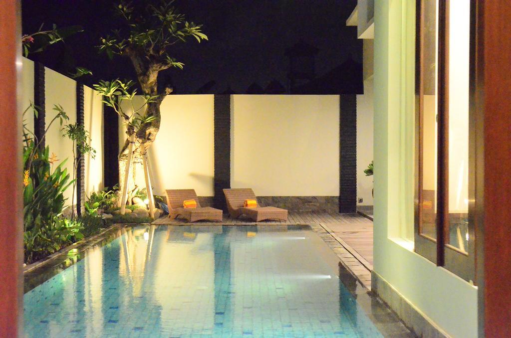 The Arnaya Villa Kuta  Ruang foto