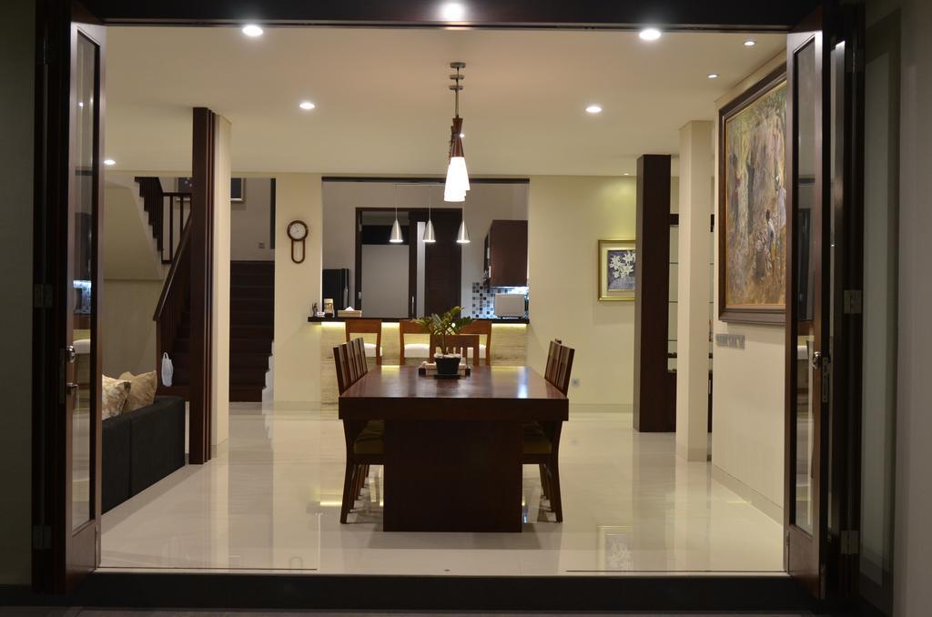 The Arnaya Villa Kuta  Ruang foto